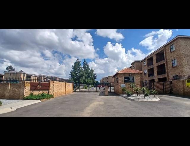 2 BEDROOM PROPERTY TO RENT IN ALBERTSDAL